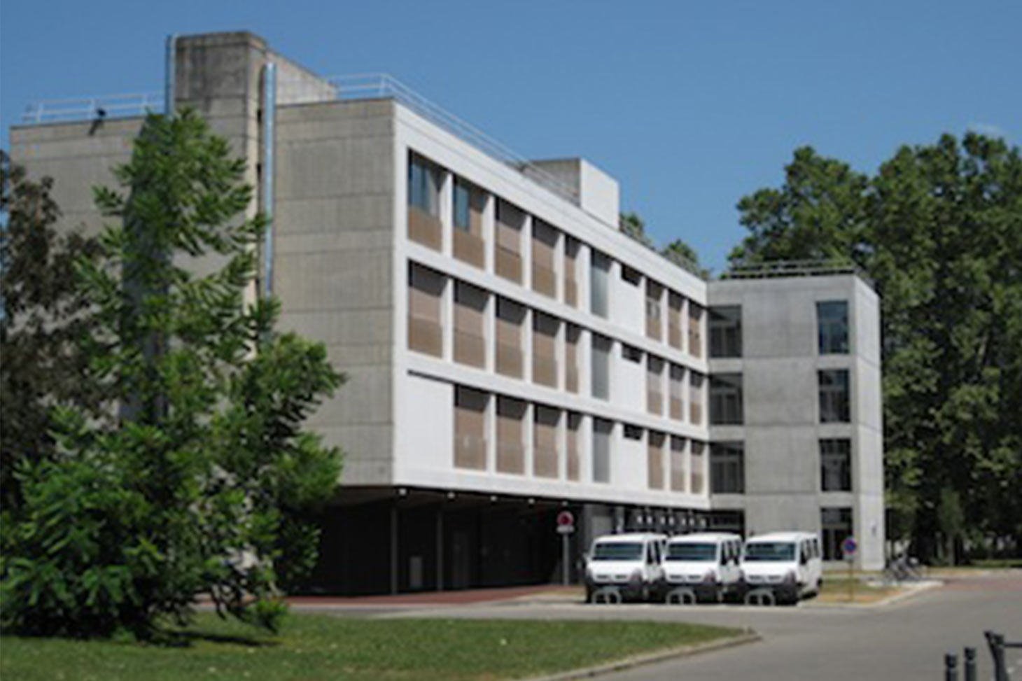 Bâtiment D de l'UFR PhITEM Campus EST Saint Martin d'Hères